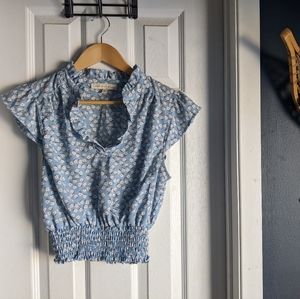 FREE with purchase 🤩 Monteau blue floral top.